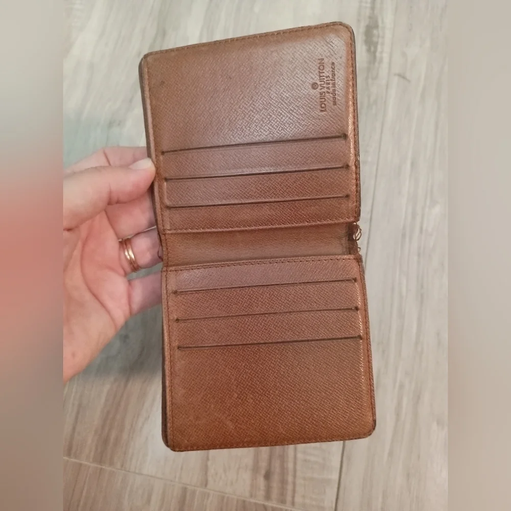 LOUIS VUITTON Vintage. CANVAS BI-FOLD MONOGRAM  WALLET. Men’s